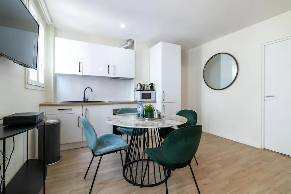 B3#two Bedrooms#champs Elysees#arc De Triomphe#ac Apartment Paris