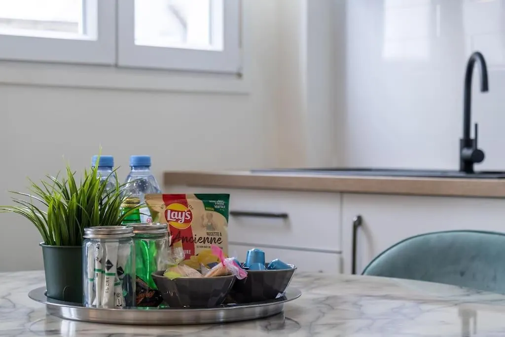 B3#two Bedrooms#champs Elysees#arc De Triomphe#ac Παρίσι